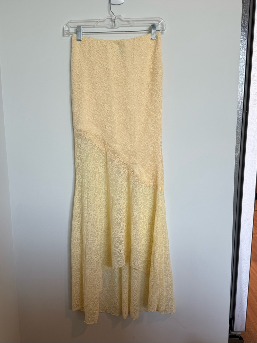 Yellow Lace Ruffle Set - Picture 3 of 3